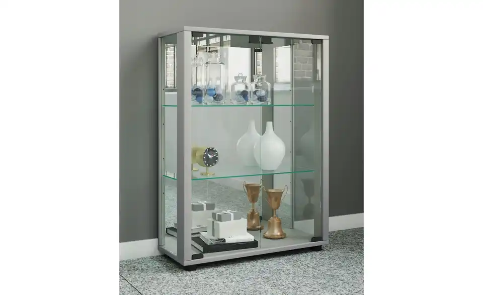 Vitrine Sintalo, in Wohnsituation