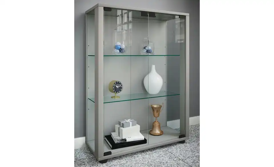 Vitrine Sintalo, in Wohnsituation
