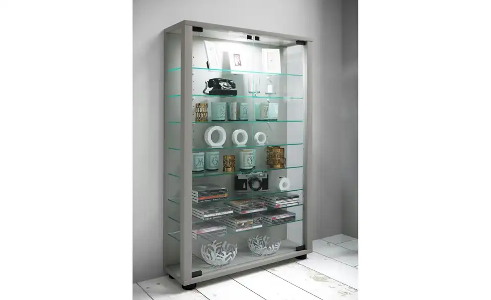 Vitrine Lumo, in Wohnsituation