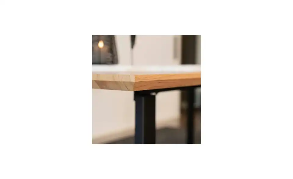 Esstisch AVENCIA, in Wohnsituation