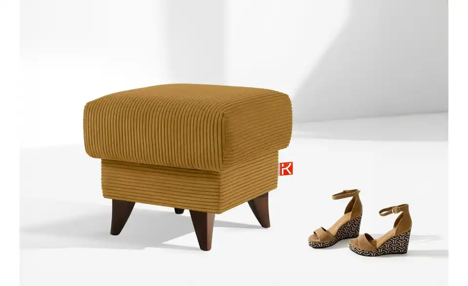 KONSIMO Hocker, in Wohnsituation