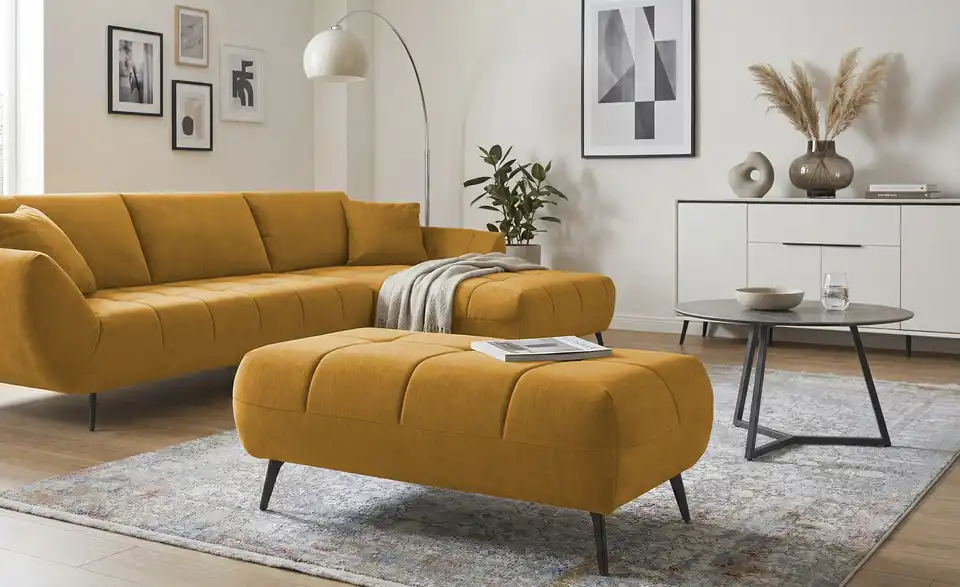 bobb Hocker Carly, in Wohnsituation