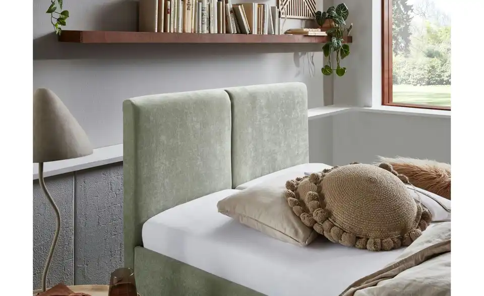 Polsterbett Piano in hellgrün, in Wohnsituation