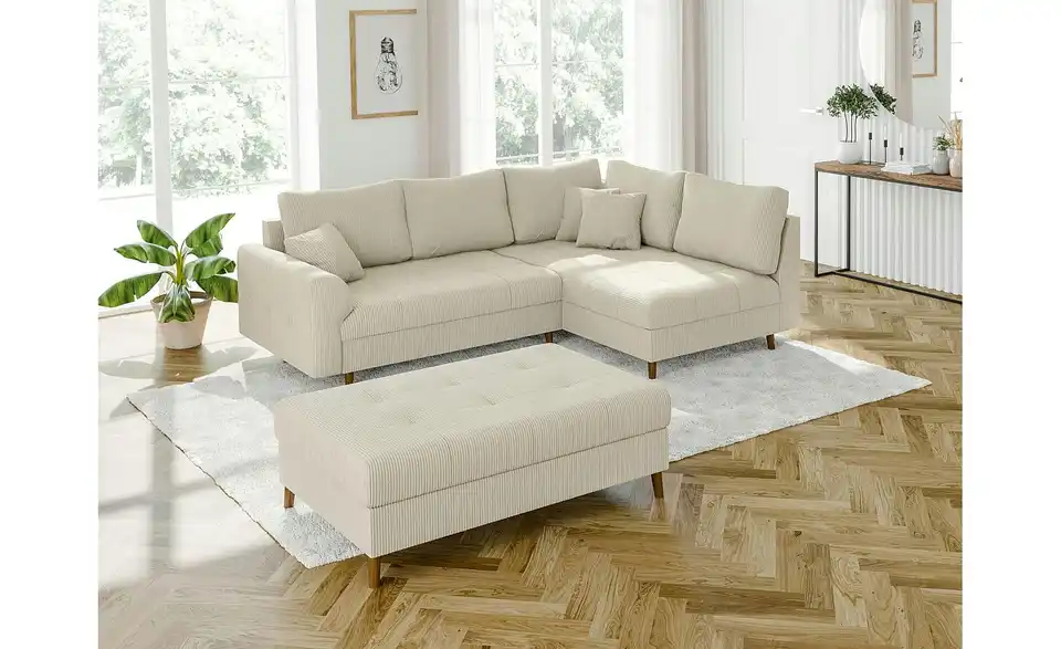 Ecksofa mit Hocker Maya, in Wohnsituation