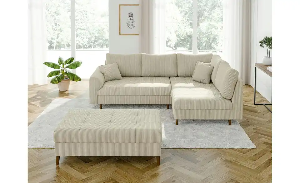 Ecksofa mit Hocker Maya, in Wohnsituation