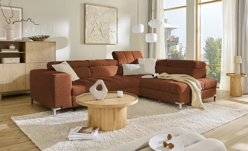 Ecksofa Arte mit verstellbaren Kopfstützen, in Wohnsituation