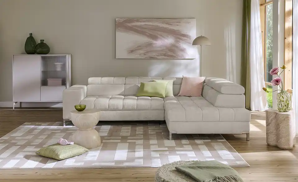 Ecksofa Arte mit verstellbaren Kopfstützen, in Wohnsituation