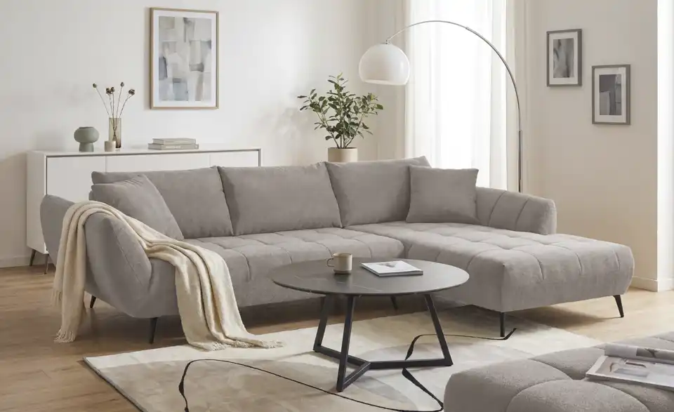 bobb Ecksofa Carly mit Sitztiefenverstellung, in Wohnsituation