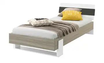 Bett Holly