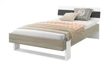 Bett Holly