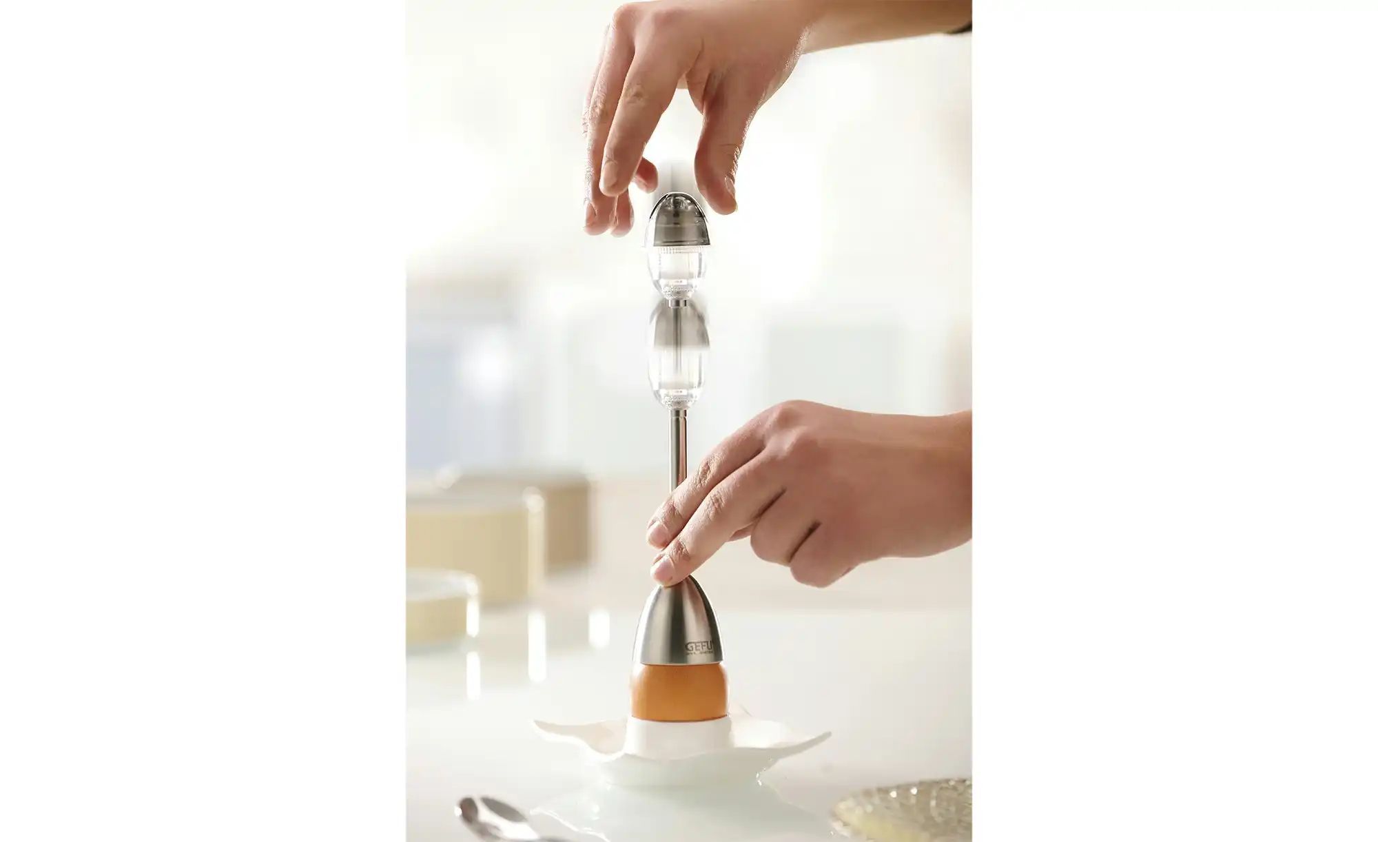 Thumbnail - Gefu Eierköpfer OVO ¦ silber ¦ Edelstahl,Kunststoff ¦ Maße (cm): H: 16,9 Ø: 4.1 Küchenzubehör & Helfer > Küchenhelfer ...