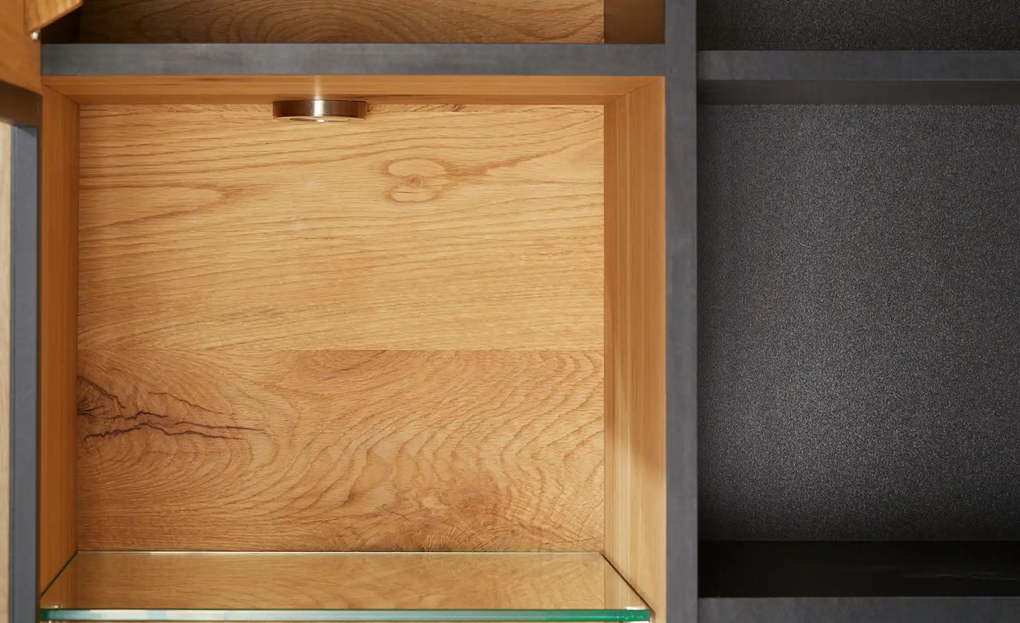 Thumbnail - Gray & Jones Vitrine  Black Coast Two ¦ holzfarben ¦ Maße (cm): B: 85 H: 200 T: 42.0 Schränke > Vitrinen - Höffner