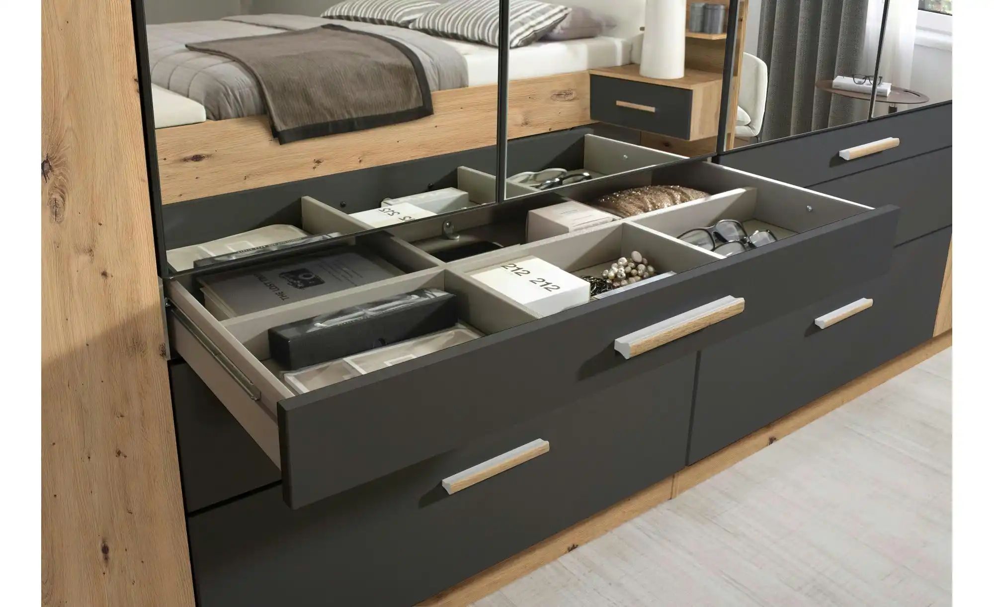 Thumbnail - Drehtürenschrank Moffat ¦ holzfarben ¦ Maße (cm): B: 271 H: 210 Schränke > Kleiderschränke > Drehtürenschränke - Höffne...