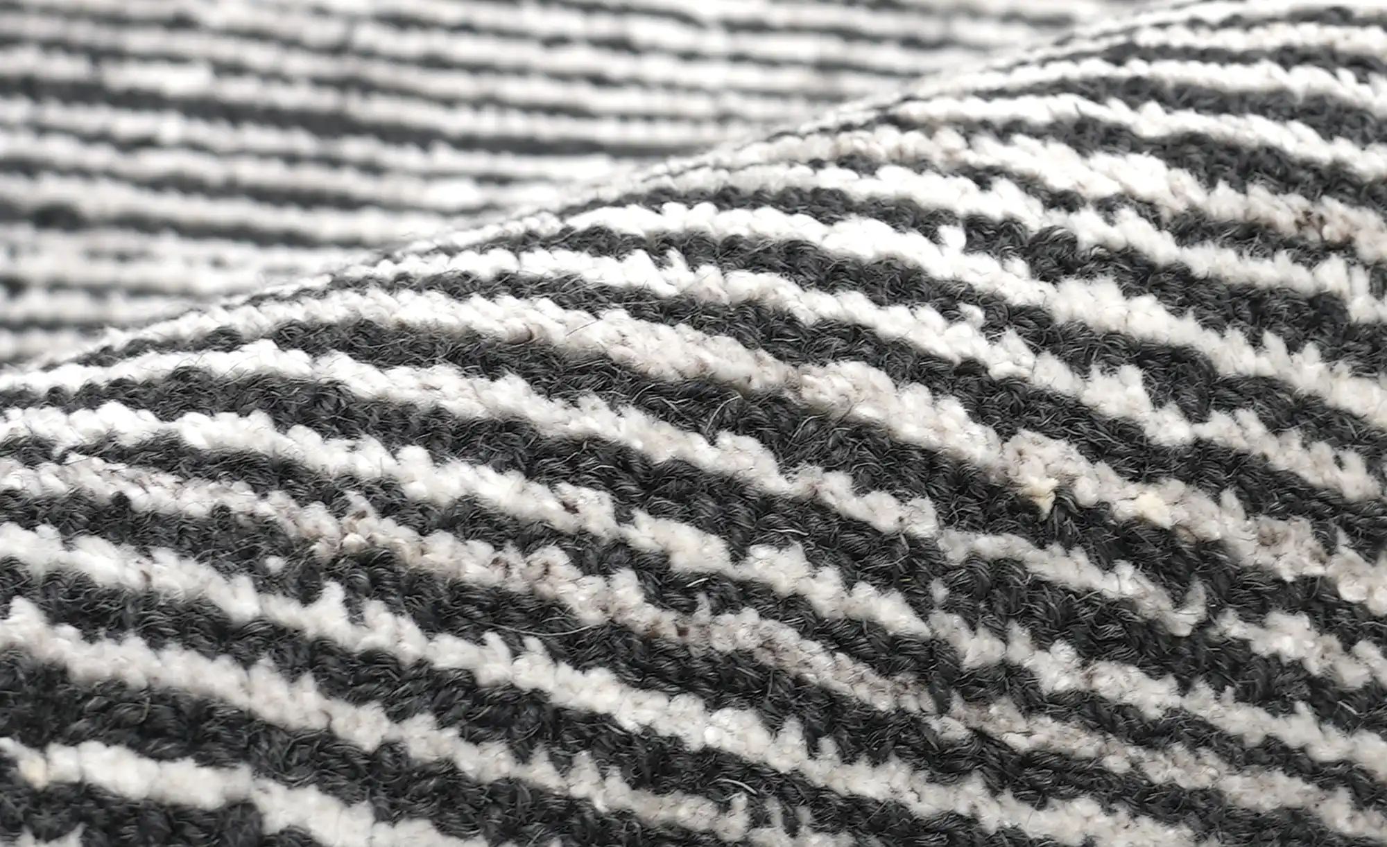 Thumbnail - handgewebter Teppich  Mysen ¦ schwarz ¦ Viskose,Wolle ¦ Maße (cm): B: 90 H: 1,1 Teppiche > Wohnteppiche - Höffner
