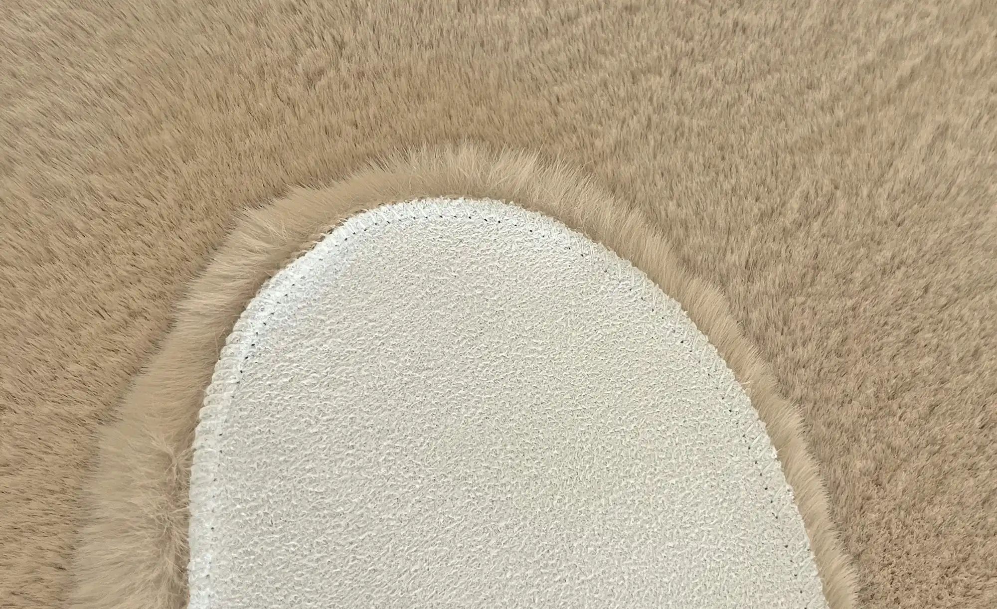 Thumbnail - como Kunstfell Tierfellform Bunny Soft 60 x 90 ¦ beige ¦ Synthetische Fasern ¦ Maße (cm): B: 60 Teppiche > Felle > Kunst...