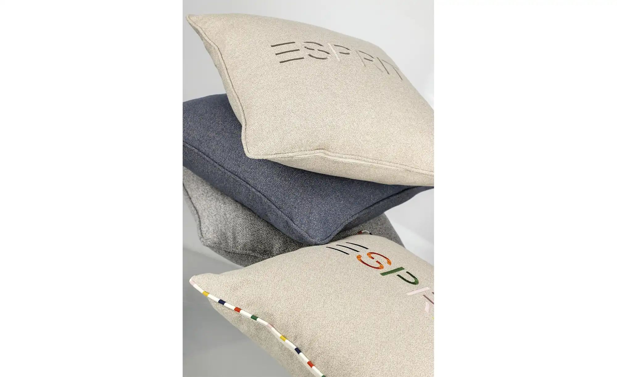 Thumbnail - Esprit Kissen  E-Signature ¦ mehrfarbig ¦ Maße (cm): B: 45 H: 45 Dekokissen & Decken > Kissen > Dekokissen - Höffner