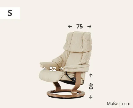 Beiger Sessel mit Holzgestell in Größe S mit 75 cm breiter Rückenlehne, 52 cm tiefer Sitzfläche und 40 cm hoher Sitzfläche. Maße in cm